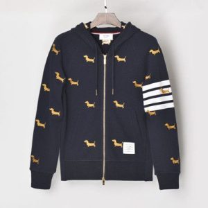 Custom-embroidered-zipper-hoodie